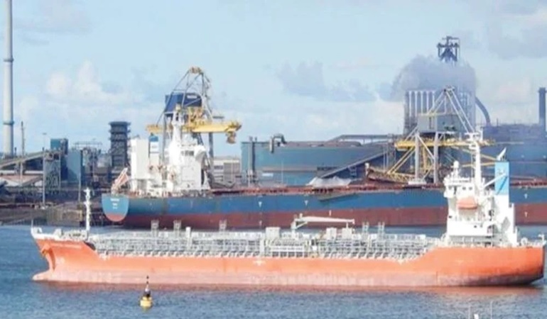 Gazze bombalanırken İsrail’e giden gemilere dikkat çekti, iktidarı değil, iş insanlarını suçladı