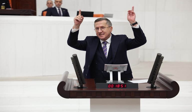 Gebze’de 4 can gitti, Cengiz Topel çürüdü