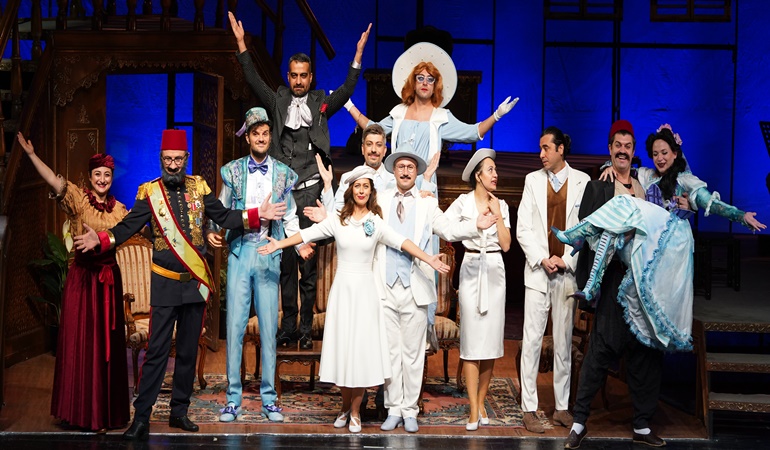 Gebze’de Şehir Tiyatroları’nın o oyununa büyük ilgi