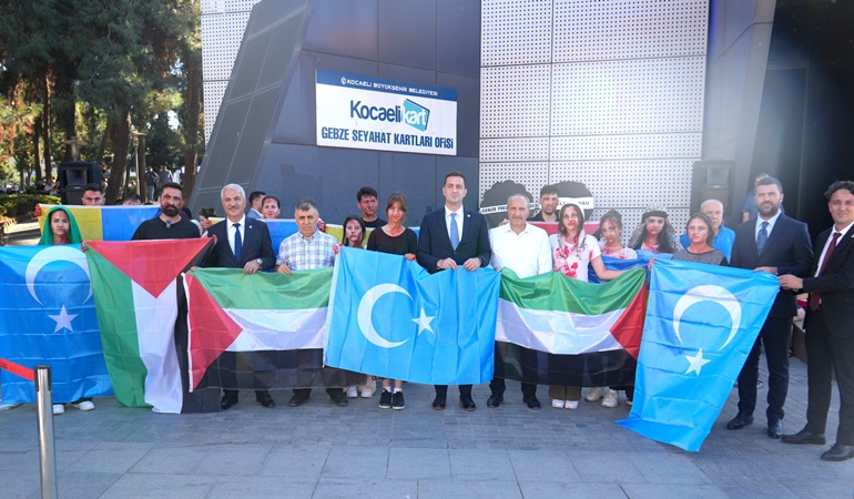 Gebze Ticaret Odası Vv Kocaeli Barosu’ndan Barış İçin Sessizlik etkinliği