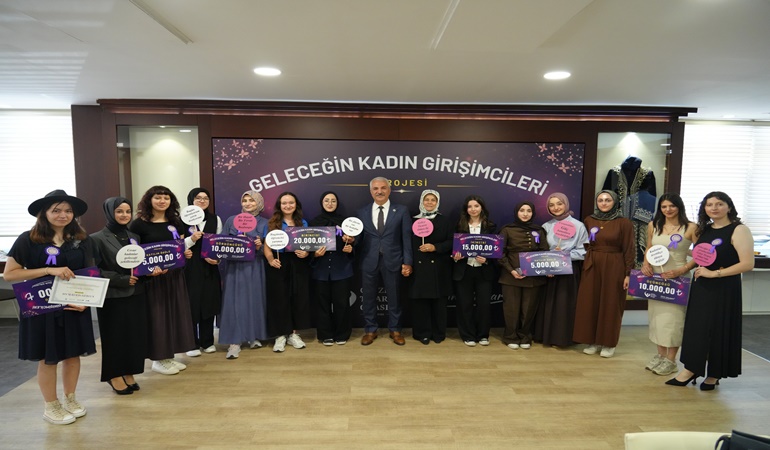 Geleceğin kadın girişimcileri Gebze’de ödüllendirildi