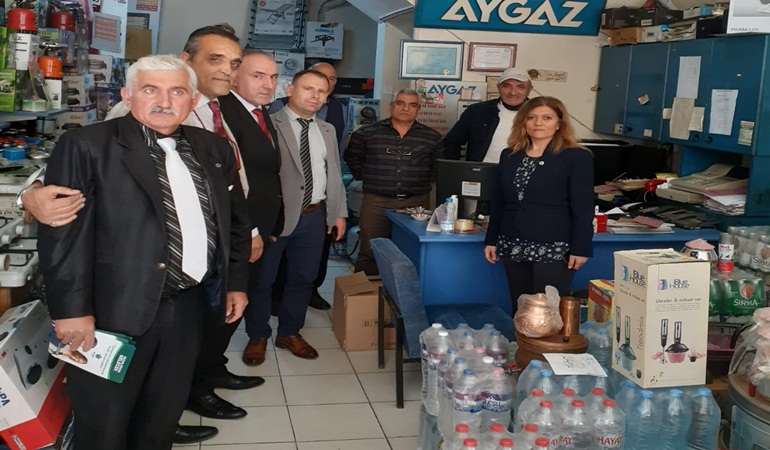 Gelecek Partililer Derince’de bir dokundu bin ah işitti