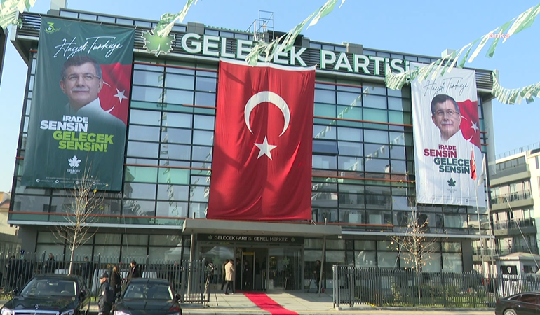 Gelecek Partisi Kocaeli'de aday çıkarmıyor mu?