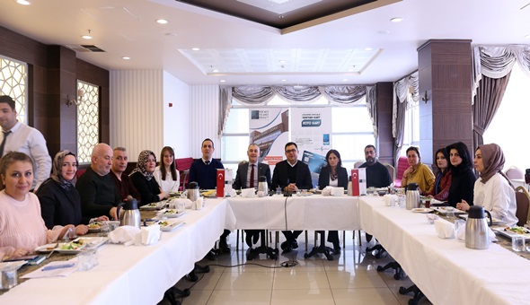 Gelinlikçilerde, İDEV Fuarı heyecanı başladı 