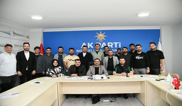 Gençler ilk oyum Erdoğan’a diyor!