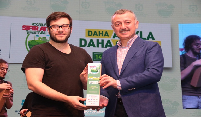 Gençler sıfır atık konusunu tartıştı