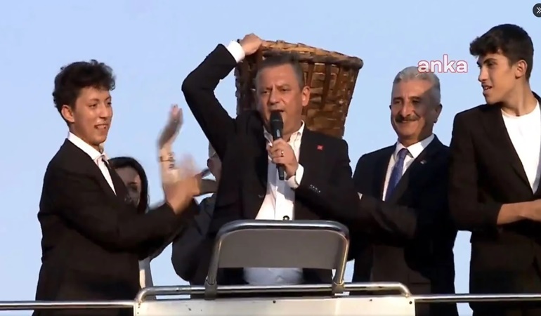 Getir sandığı küfeyi biz taşıyacağız