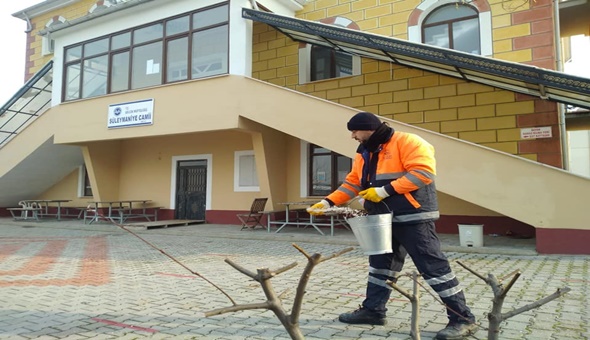 Gölcük Belediyesi buzlanmaya karşı böyle mücadele etti