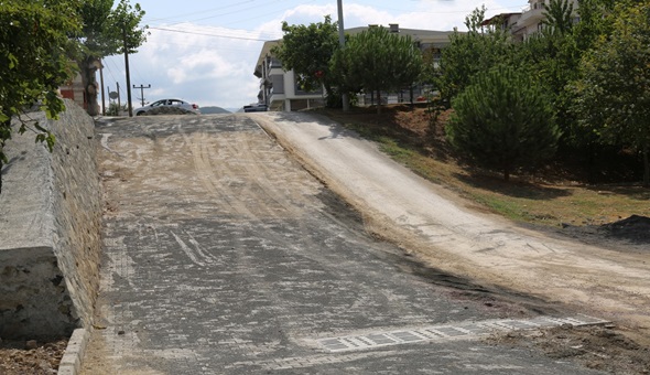 Gölcük Belediyesi durmaksızın çalışıyor