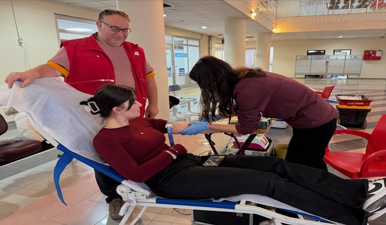 Gölcük Belediyesi, kan bağışı kampanyasına imza attı