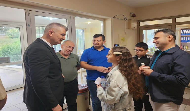 Gölcük Belediyesi Konservatuvarı'nda 120 öğrenci yeteneklerini sergiledi