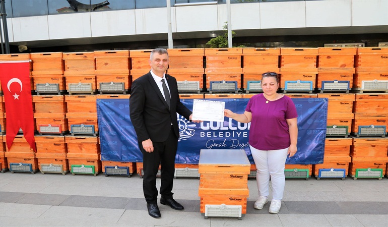 Gölcük Belediyesi’nden arıcılığa ve kadın istihdamına destek
