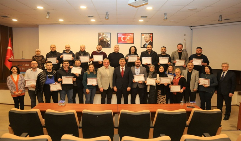 Gölcük Belediyesi personeli ilk yardım sertifikalarını aldı
