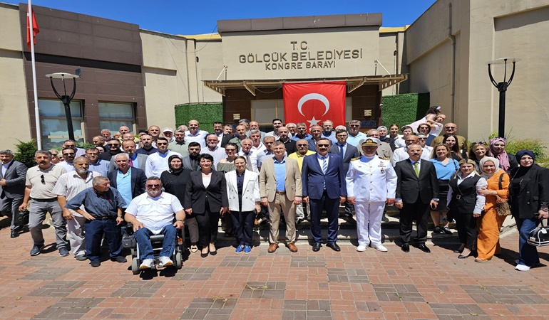 Gölcük Kent Bayramlaşmasında kucaklaştı