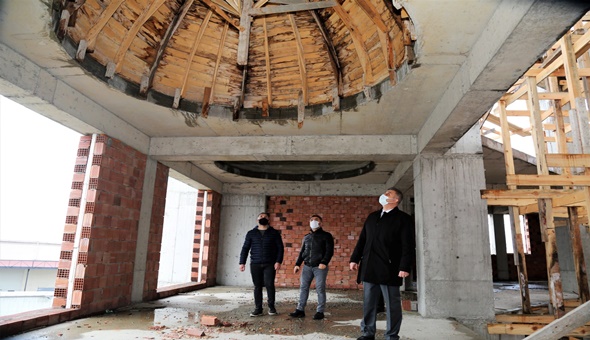 Gölcük Sanayi Cami inşaatı hızla devam ediyor