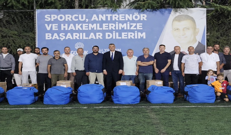 Gölcük’te amatör spor kulüplerine malzeme desteği