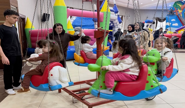 Gölcük’te Ara Tatil Çocuk Şenliği’ne yoğun katılım