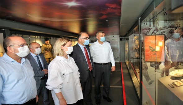 Gölcük'te Çanakkale Savaşları Mobil Müzesi'ne büyük ilgi