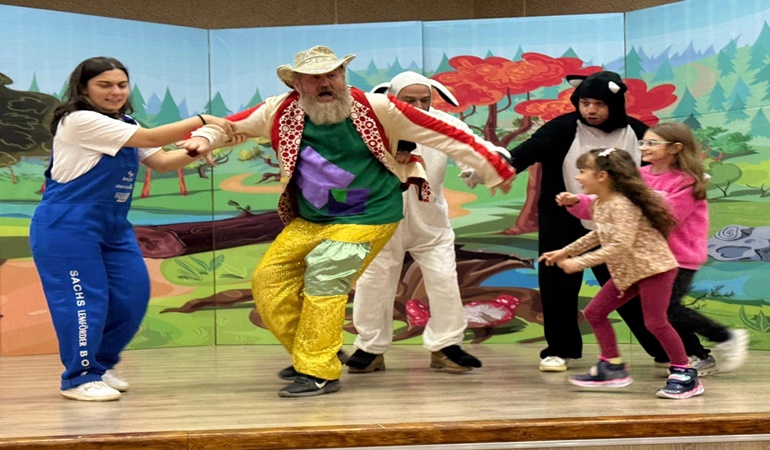 Gölcük’te çocukları sevindiren etkinlik