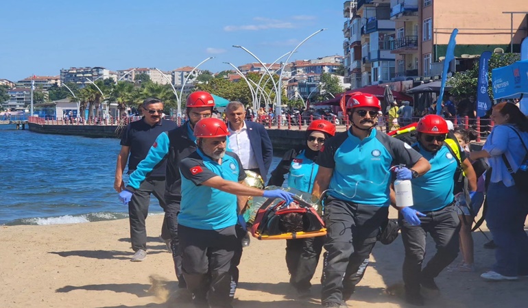 Gölcük’te deprem felaketini hatırlatan tatbikat