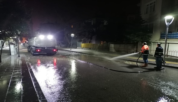 Gölcük'te hummalı temizlik çalışması