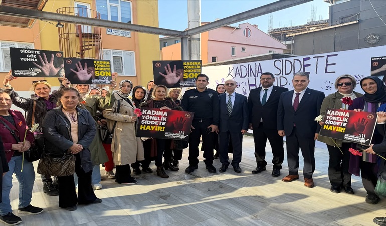 Gölcük’te kadına şiddete karşı etkinlik