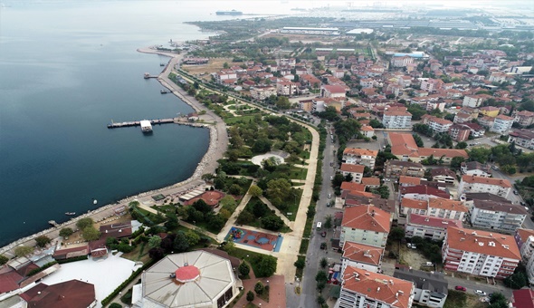 Gölcük’te Kavaklı Sahil Caddesi yol genişletme projesi başladı