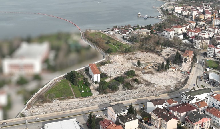 Gölcük’te Kentsel Dönüşüm ve Donanma Parkı projeleri sürüyor