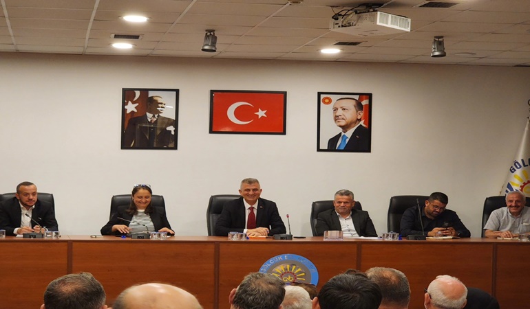 Gölcük’te muhtar konuştu, Başkan Sezer dinledi!