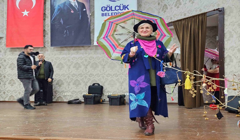 Gölcük’te Örgü Festivali defile ile sona erdi