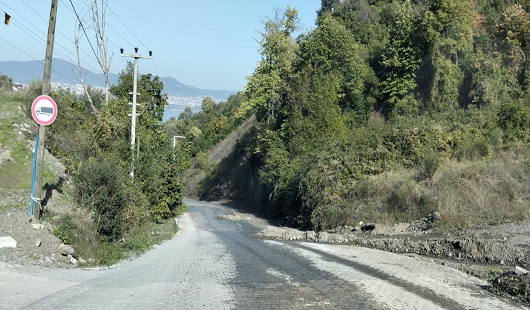 Gölcük’te su kanalı kısmen kapatıldı, bakın sonra ne oldu!