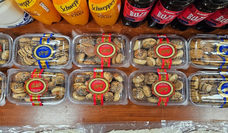 Gölcük’te tarihi geçmiş ürünleri vatandaşa yedireceklerdi