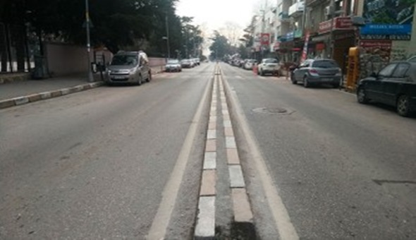 Gölcük'te yapılan çift şeritli yol çözüm olacak mı?