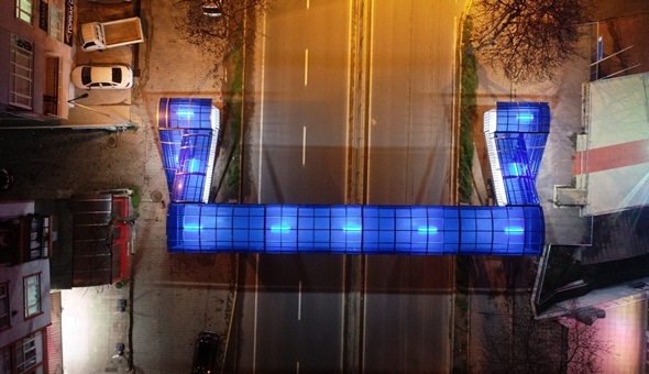 Gölcük’te yaya üst geçitleri ışıl ışıl 