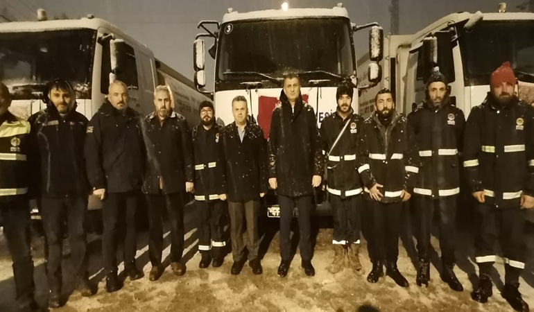 Gölcük’ten deprem bölgesine 15 tır dolusu yardım