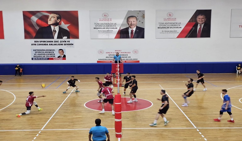 Gölcük’ün Voleybol Takımı sezona galibiyetle merhaba dedi