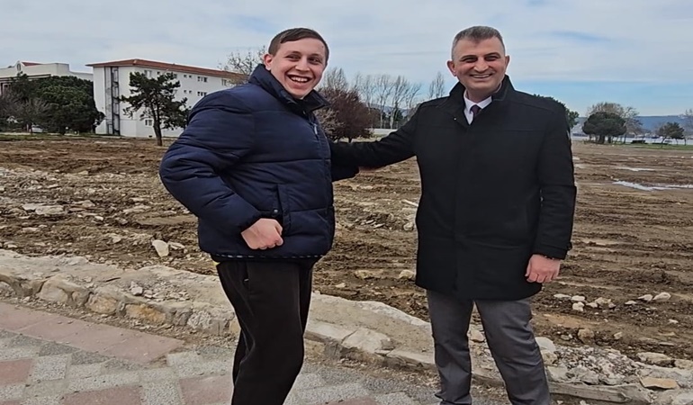 Gölcük’ün yeni sosyal alanında deniz göründü