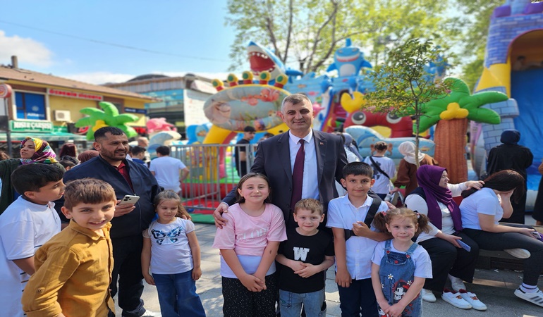 Gölcüklü çocukların bayram coşkusu