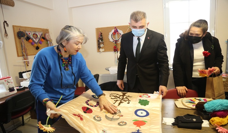 Gölcüklü kadınlar en özel günlerini dolu dolu kutladı 