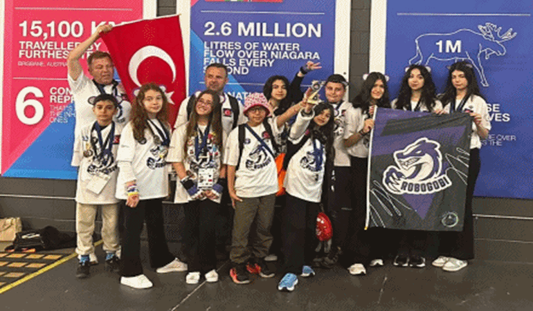 Gölcüklü öğrencilerden gururlandıran başarı!