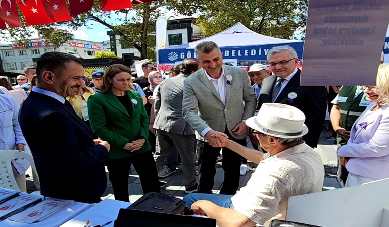 Gölcüklüler Sağlık Sokağı’nda sağlık durumlarını kontrol ettirdi