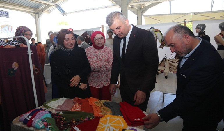 GÖLMEK kursiyerlerinden muhteşem sergi