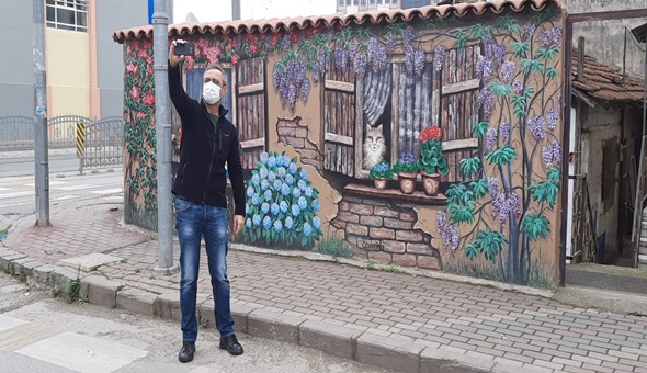 Gören fotoğraf çektiriyor 