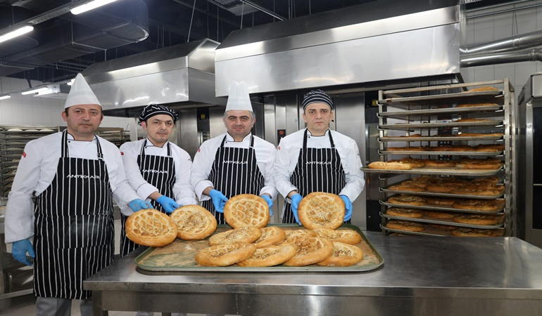 Halk Ekmek’te Ramazan pidesi 10 TL daha ucuz!
