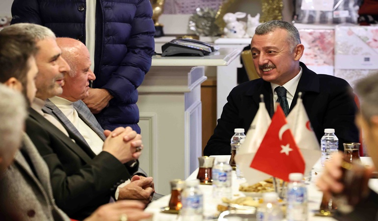 Halkımızla birlikte geleceği şekillendiriyoruz