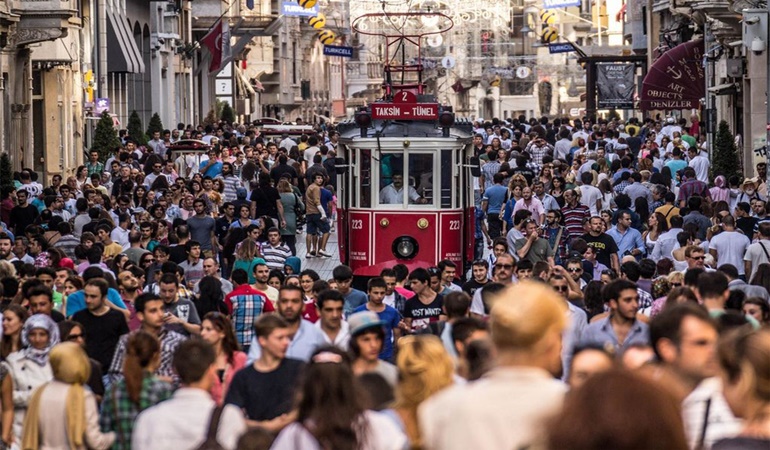 Halkın yüzde 60'ı ekonomik krizin nedeni Erdoğan dedi!
