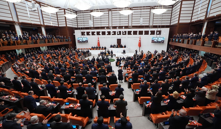 Hani transferler siyasi ahlaksızlıktı?