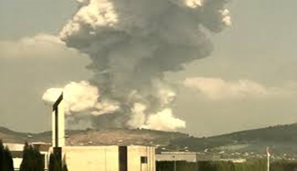 Havai fişek fabrikası patladı: 4 ölü, 97 yaralı