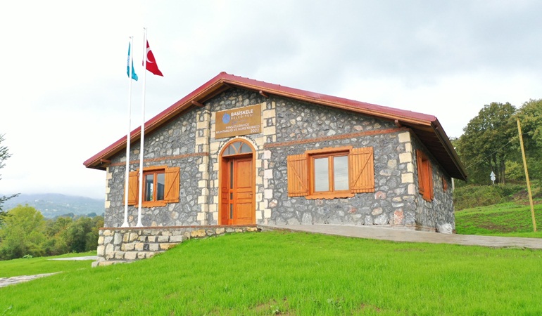 Havuzlubahçe muhtarlık binası ve kurs merkezi hizmete hazır   