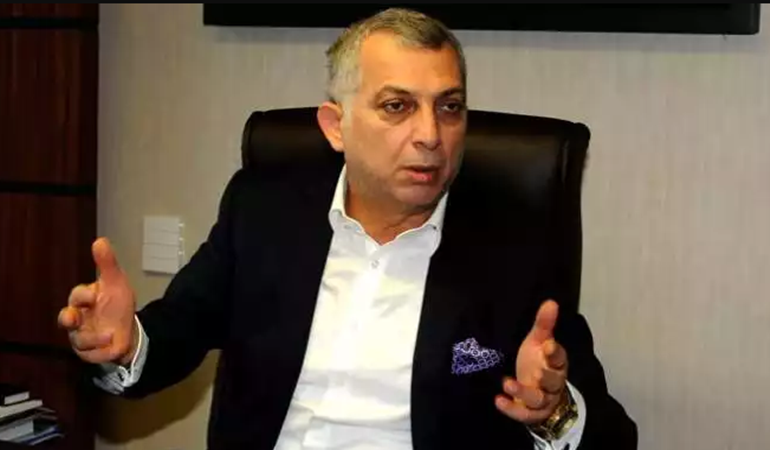 Her eve bir din görevlisi